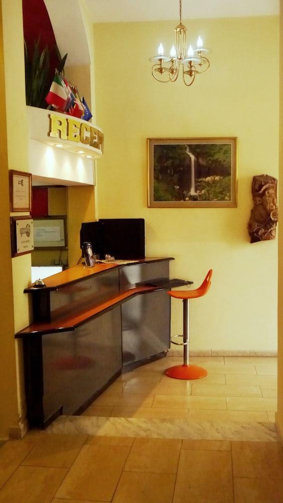 Kruja Hotel Τίρανα Εξωτερικό φωτογραφία