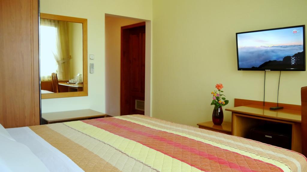 Kruja Hotel Τίρανα Εξωτερικό φωτογραφία